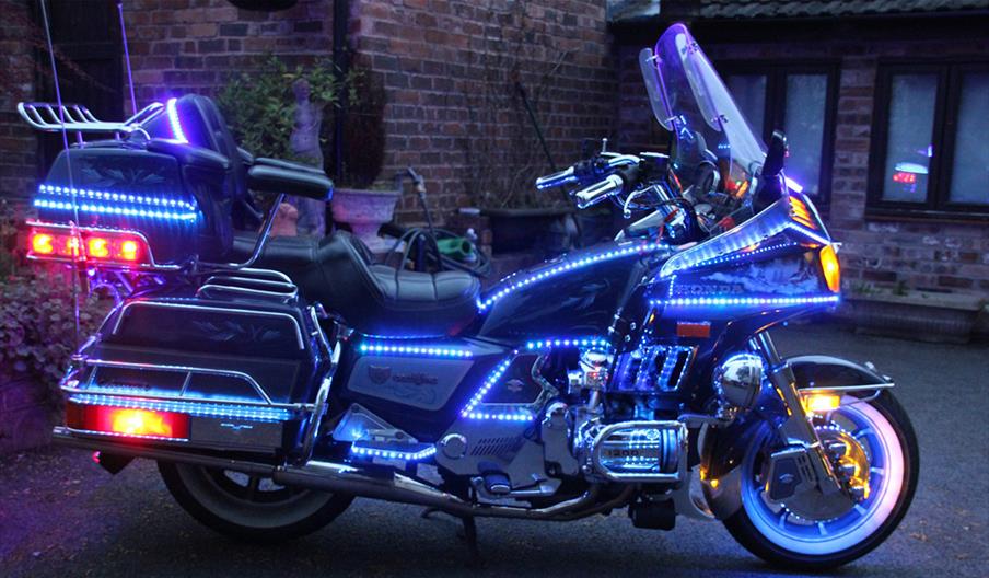 Llandudno Goldwing Light Parade