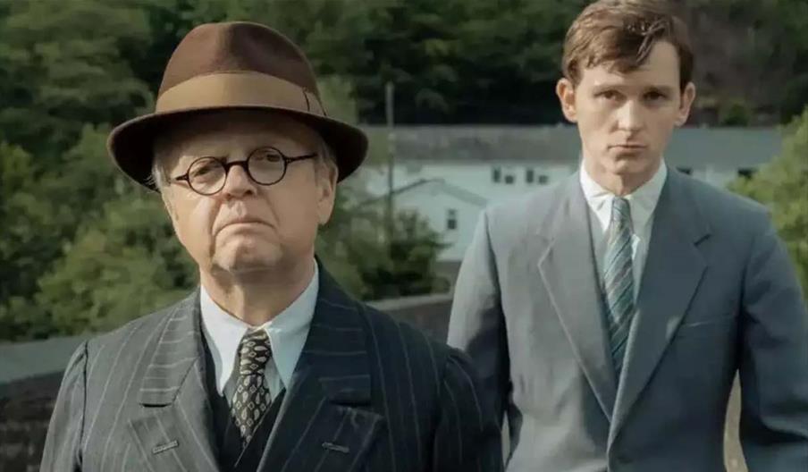 Mr Burton at Theatr Colwyn