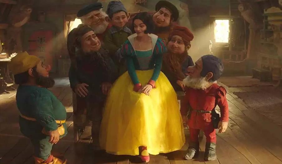 Snow White at Theatr Colwyn