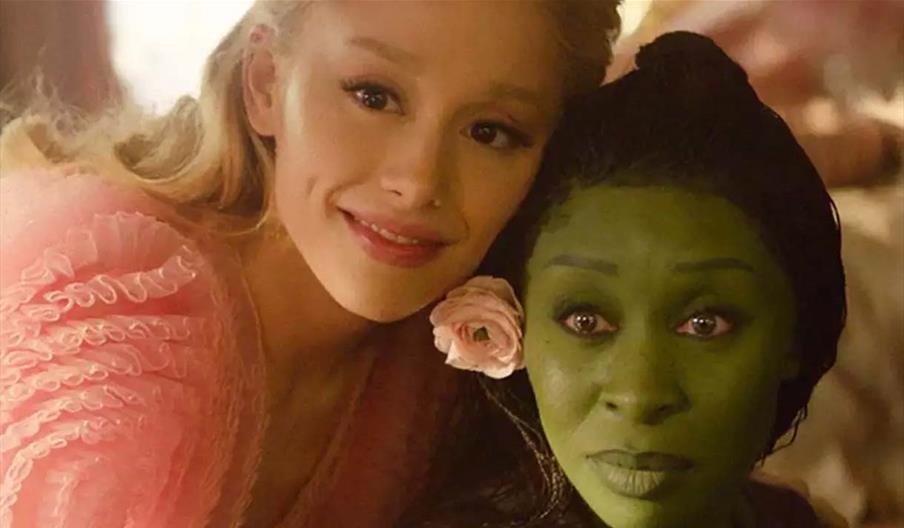 Wicked at Theatr Colwyn